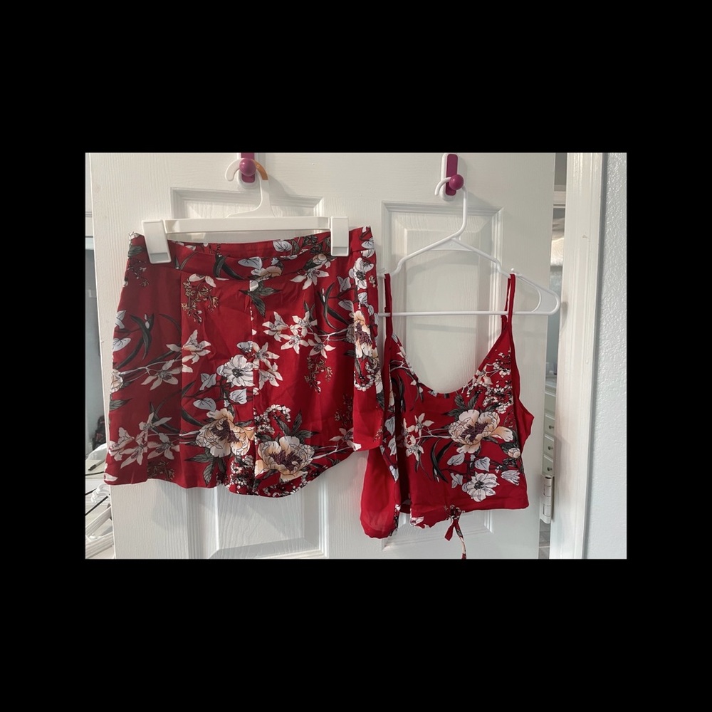 SHEIN two piece. Zipper on the side
